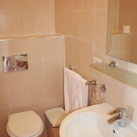 Paradiso Hotel 3*