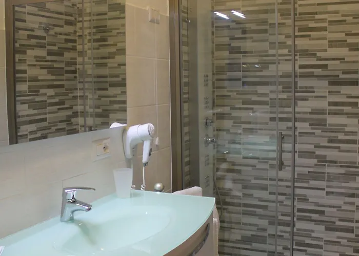 Paradiso Hotel Maccagno